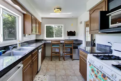 245 Ann Street, Clarendon Hills, IL 60514 - Photo 9