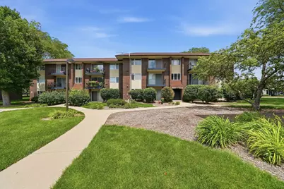 5S066 Pebblewood Lane #B12, Naperville, IL 60563 - Photo 1