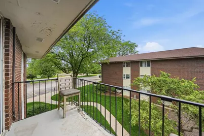 5S066 Pebblewood Lane #B12, Naperville, IL 60563 - Photo 17