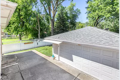 8410 Lawler Avenue, Burbank, IL 60459 - Photo 21