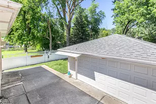 8410 Lawler Ave, Burbank, IL 60459 - Photo 21