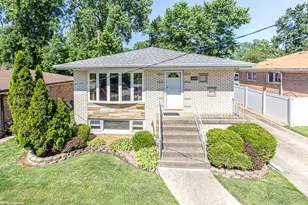 8410 Lawler Ave, Burbank, IL 60459 - Photo 3