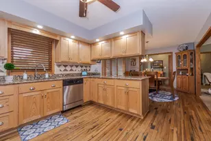 708 N Cherokee Ln, Pontiac, IL 61764 - Photo 17