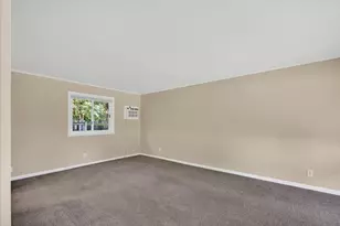 3735 Highcrest Rd, Rockford, IL 61107 - Photo 7