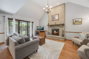 21W728 McCarron Rd, Glen Ellyn, IL 60137 - Photo 13