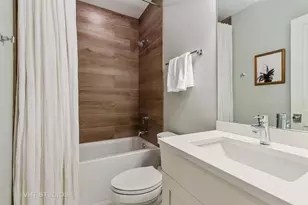 3946 N Hoyne Ave, Chicago, IL 60618 - Photo 19