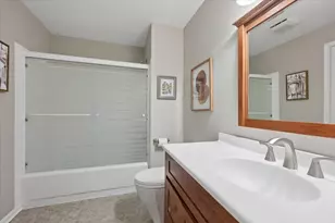 3042 Lexington Ln, Glenview, IL 60026 - Photo 19