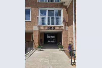 308 Happ Road #304, Northfield, IL 60093 - Photo 1