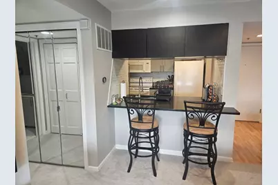 308 Happ Road #304, Northfield, IL 60093 - Photo 13