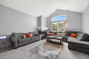 172 Concord Ln, Carol Stream, IL 60188 - Photo 5