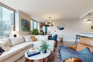 400 N LaSalle St, Chicago, IL 60654 - Photo 3