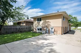 18011 Greenview Terrace, Country Club Hills, IL 60478 - Photo 21