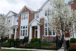 546 Grosvenor Ln, Aurora, IL 60504 - Photo 1