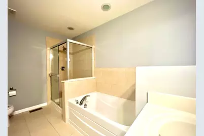 546 Grosvenor Lane, Aurora, IL 60504 - Photo 9