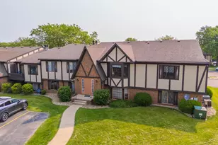 2003 Tracy Dr, Bloomington, IL 61704 - Photo 7