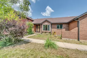 41W700 Lenz Rd, Elgin, IL 60124 - Photo 3