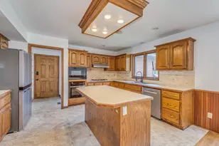 41W700 Lenz Rd, Elgin, IL 60124 - Photo 13