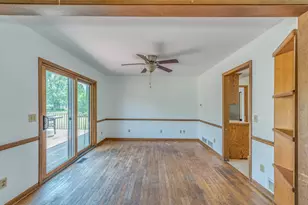 41W700 Lenz Rd, Elgin, IL 60124 - Photo 9