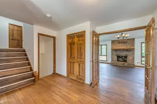 41W700 Lenz Rd, Elgin, IL 60124 - Photo 5