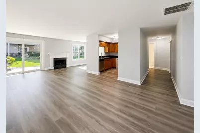 35 Foxcroft Road #107, Naperville, IL 60565 - Photo 3