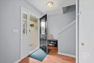599 Ryegrass Cir, Aurora, IL 60504 - Photo 3