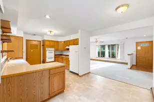 1579 Vincennes St, Crete, IL 60417 - Photo 7