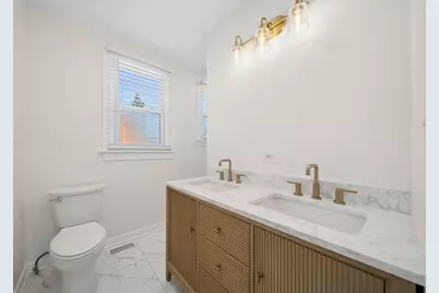 323 S Hale Street, Wheaton, IL 60187 - Photo 19