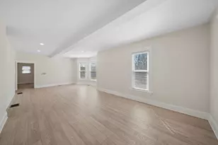323 S Hale St, Wheaton, IL 60187 - Photo 13