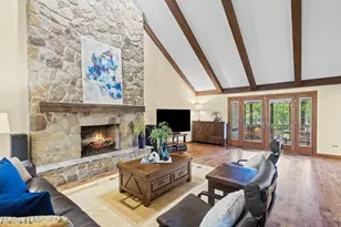 16 Old Barn Rd, Hawthorn Woods, IL 60047 - Photo 5
