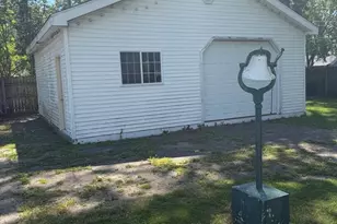 260 N Madison Ave N, Bradley, IL 60915 - Photo 3