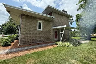 34 S River St, South Elgin, IL 60177 - Photo 3