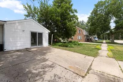 135 S 8th Street, South Beloit, IL 61080 - Photo 25