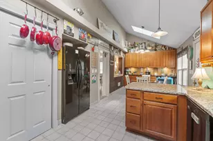 1084 Main St, Antioch, IL 60002 - Photo 11