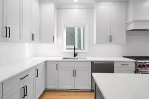 5054 N Claremont Ave, Chicago, IL 60625 - Photo 11