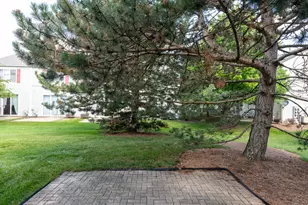 2535 Carrolwood Rd, Naperville, IL 60540 - Photo 19
