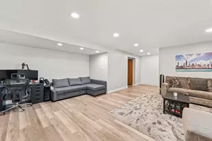 16036 Pine Dr, Tinley Park, IL 60477 - Photo 11