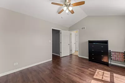 337 N Commerce Street, Aurora, IL 60504 - Photo 13