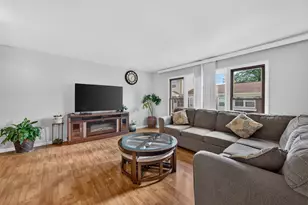 231 Lafayette St, Wood Dale, IL 60191 - Photo 3