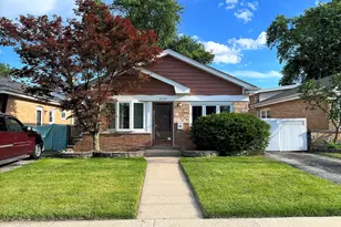 8625 43rd St, Lyons, IL 60534 - Photo 1