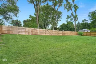 6509 Taylor Dr, Woodridge, IL 60517 - Photo 25