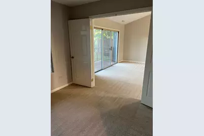 385 Sandhurst Circle #4, Glen Ellyn, IL 60137 - Photo 7