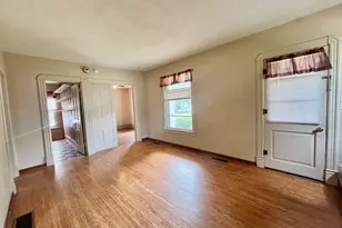 1114 Garfield Ave, Belvidere, IL 61008 - Photo 3
