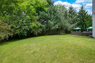 385 Post Oak Cir, West Chicago, IL 60185 - Photo 25