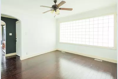 10224 S Princeton Avenue, Chicago, IL 60628 - Photo 5