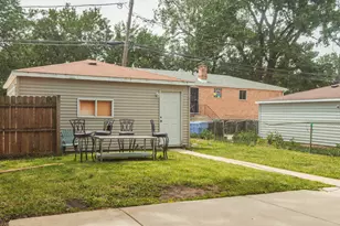 10224 S Princeton Ave, Chicago, IL 60628 - Photo 19