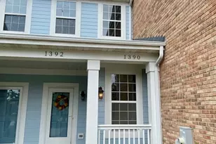 1390 Scarboro Rd, Schaumburg, IL 60193 - Photo 15