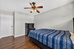 415 S Maple Ave, Oak Park, IL 60302 - Photo 13