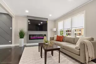 9432 S Bishop St, Chicago, IL 60620 - Photo 5