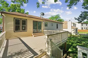 532 Iroquois Trail, Carol Stream, IL 60188 - Photo 5