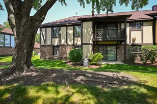 880 Johnstown Ln, Wheaton, IL 60189 - Photo 21